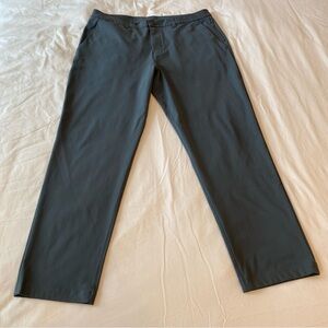 Lululemon Men’s ABC Classic-Fit Oil Gray Trouser Warpstreme  36 X 30